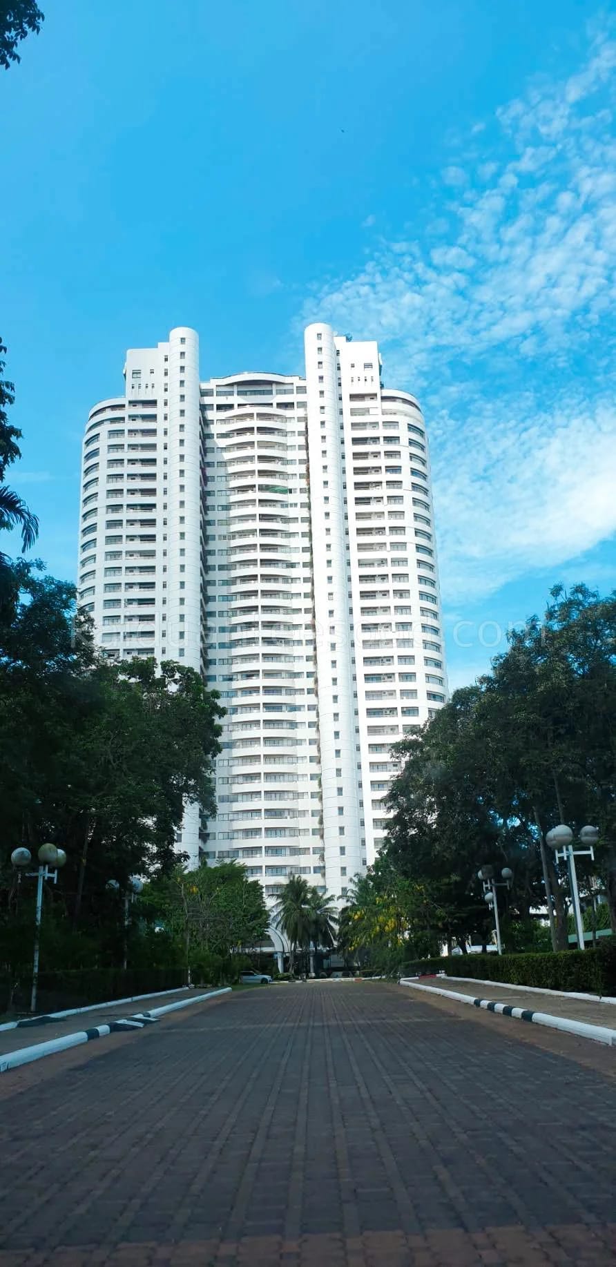 Condominium For Sale นาจอมเทียน, สัตหีบ, Sale Krisda Golden Condotel Condo — photo 1